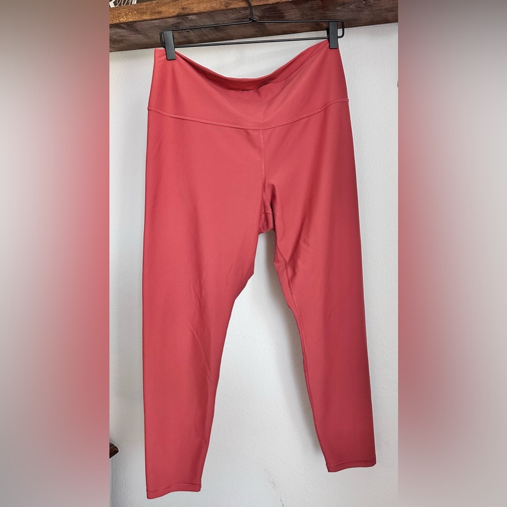 Old Navy Performance Leggings